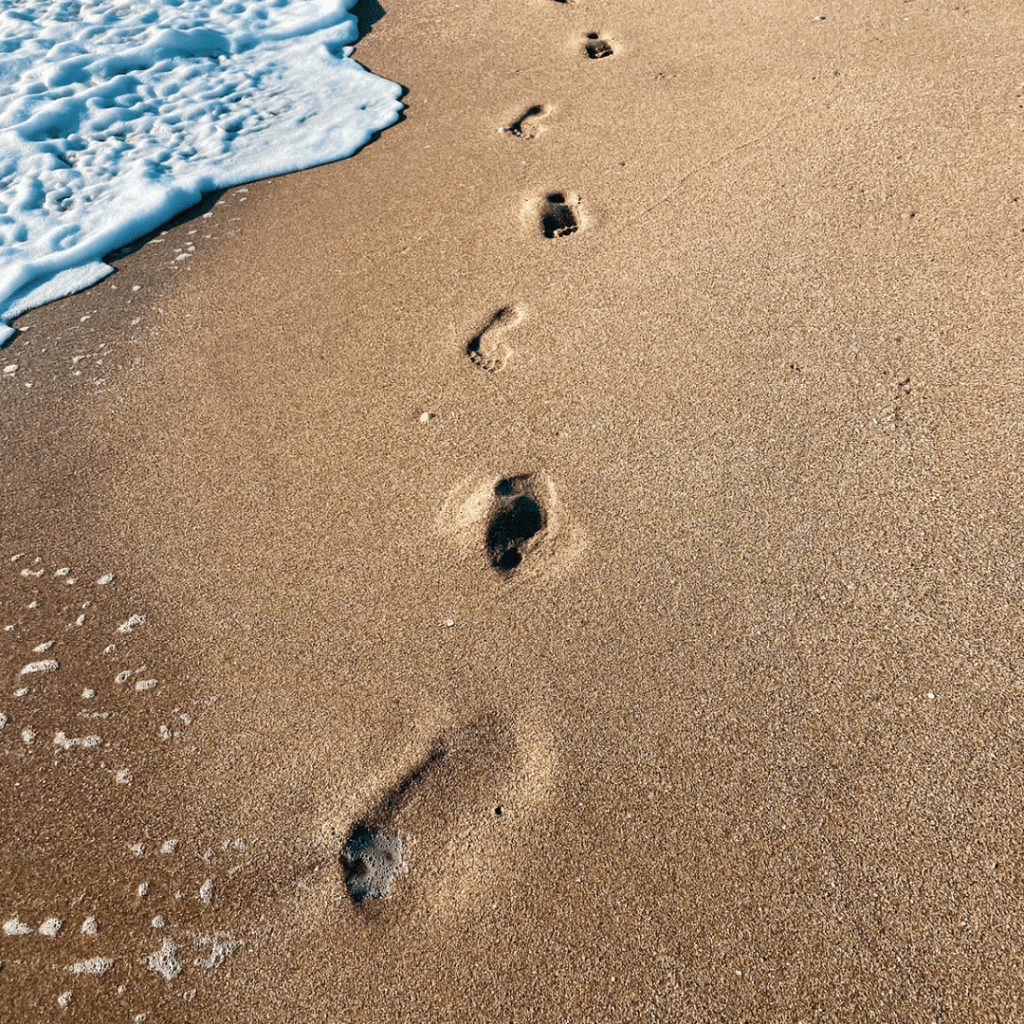 He Holds my&nbsp;Hand